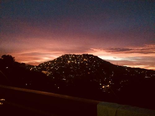 Apartamento D' Courtyards Peak-corner Pinestay - At Goshenland Baguio