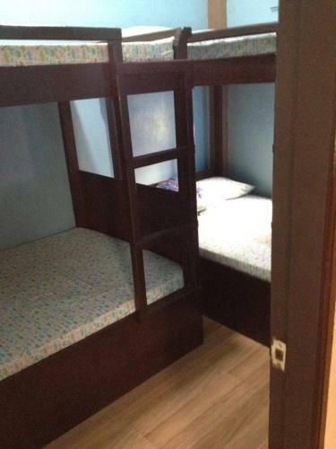 Hostal R D J Homestay