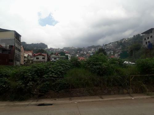 Hostal R D J Homestay