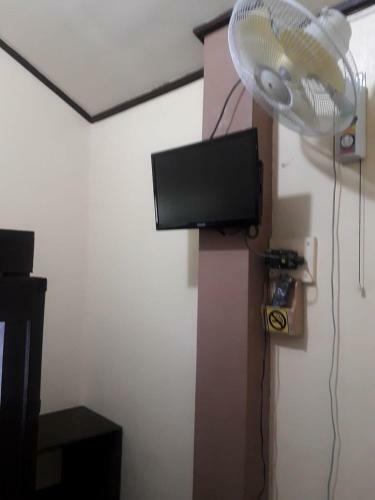 Hostal R D J Homestay