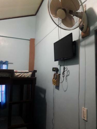 Hostal R D J Homestay