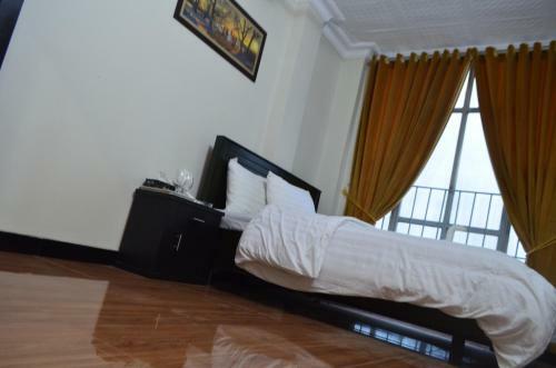 Grand Holiday Hotel