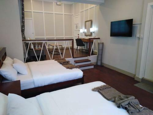 Hotel R Bed And Breakfast