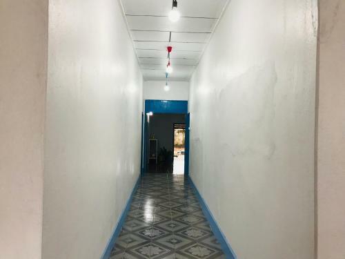 Naga Hostel & Caf�