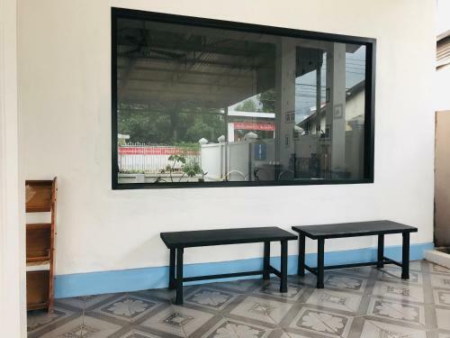 Naga Hostel & Caf�