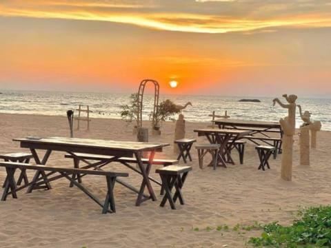 Hello Beach Hostel