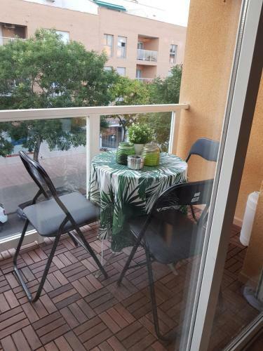 Lovely 2 Bedroom Apartment Close To Denia Castle.