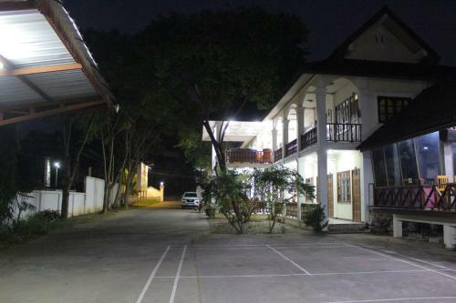 Dokban Hotel