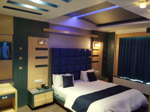 Hotel Laksh Residency