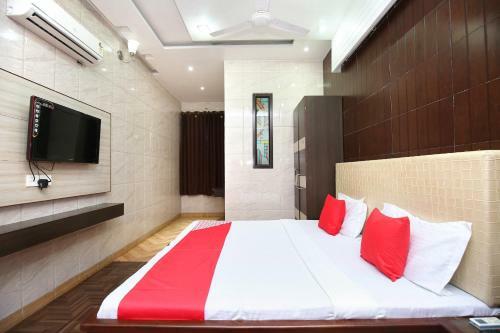Hotel Holy City Paradise Inn