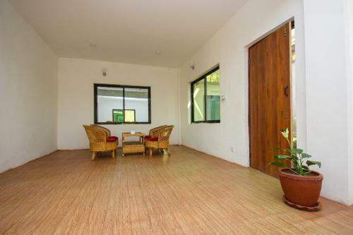 Hotel Nayagaun Village Resort