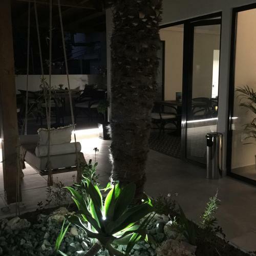 Hostal Nikos Rooms