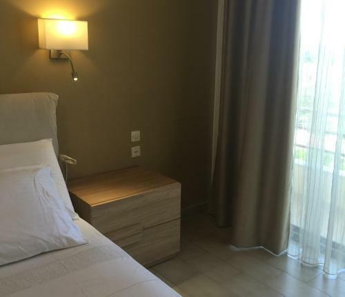 Hostal Nikos Rooms