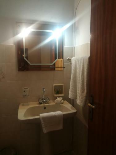 Hostal Nikos Rooms