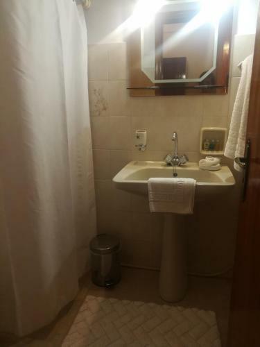 Hostal Nikos Rooms