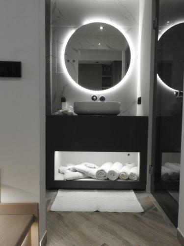 Hostal Nikos Rooms