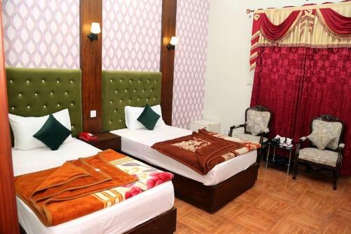 Hotel Serena Palace