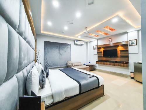 Hotel Crown Inn