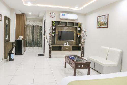 Hotel Crown Inn