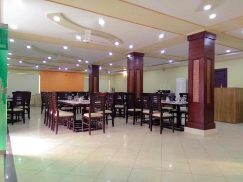 Hotel Crown Inn