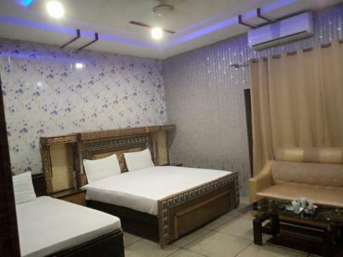 Hostal Hotel Sereena Residence