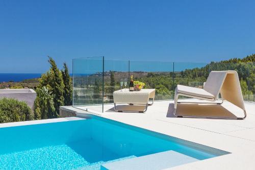 Impeccable 4-bed Villa