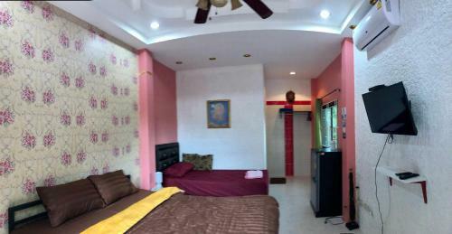 Hostal Golf House