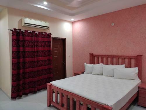 Hotel Taj Palace Multan