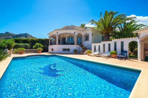 Marvelous Villa With Panoramic Sea View & Pool