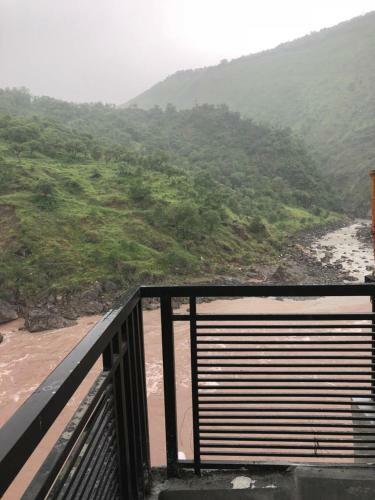 Hotel La Orilla Muzaffarabad