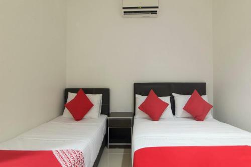 Oyo 44072 Mines Cempaka Hotel
