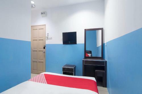 Oyo 44072 Mines Cempaka Hotel