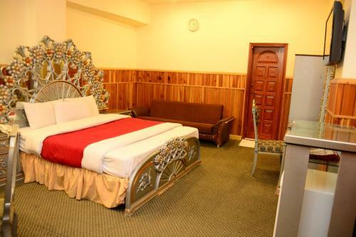 Hotel Move-n-pick Murree