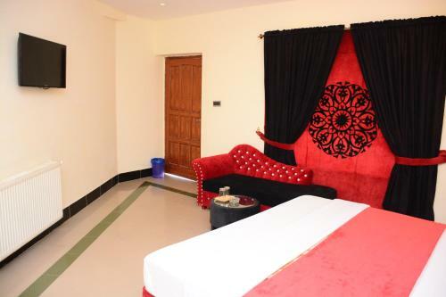 Hotel Move-n-pick Murree