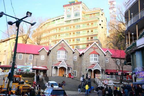 Hotel Move-n-pick Murree