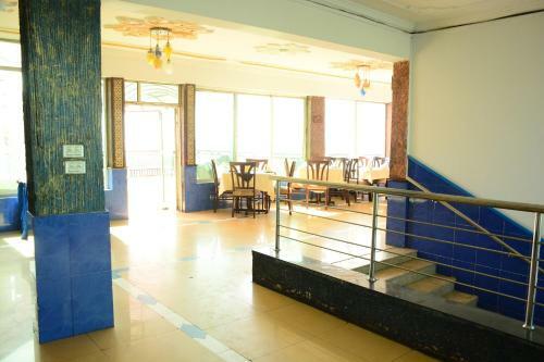 Hotel Move-n-pick Murree