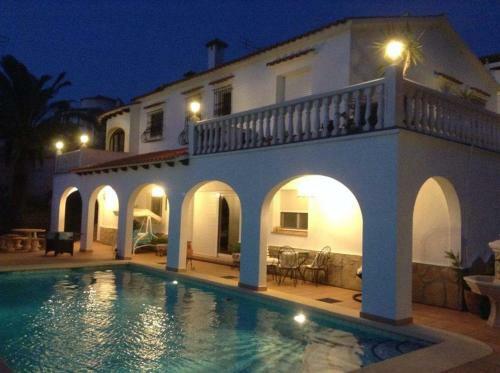 Apartamento Deniamontgo