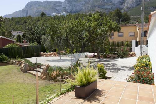 Villa Celi: Sea- & Mountain View, Peaceful & Comfortable.