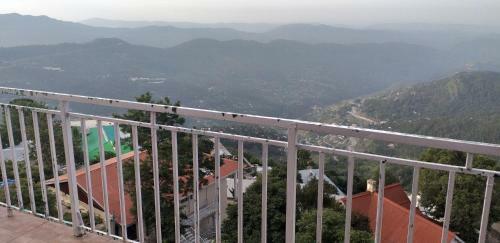 Hostal Awesome Murree View, Honeymoon Suite Room