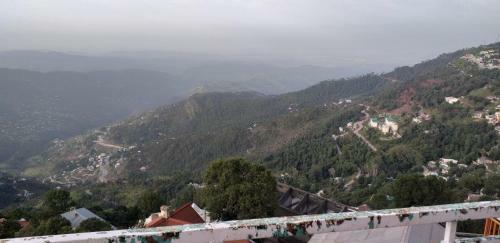 Hostal Awesome Murree View, Honeymoon Suite Room