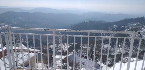 Hostal Awesome Murree View, Honeymoon Suite Room