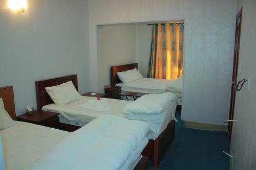 Hostal Alvadi Hotel