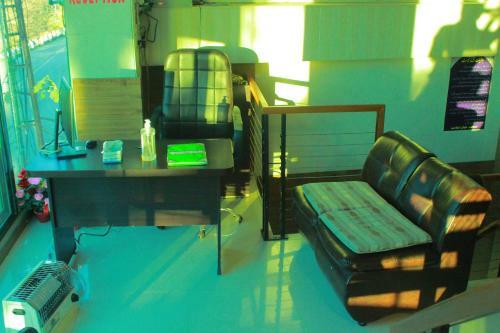 Hostal Alvadi Hotel
