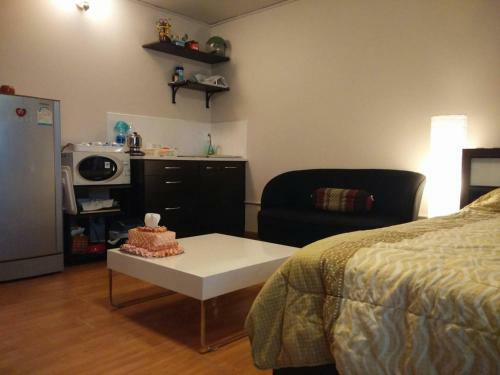 Apartamento Renovate Room Near Impact