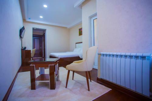 Hotel Ayni