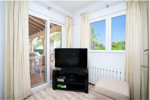 Charming 3-bed Villa In Denia First Beach Line