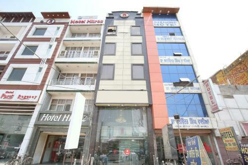 Hotel Oyo 14555 Kay Aar Regency