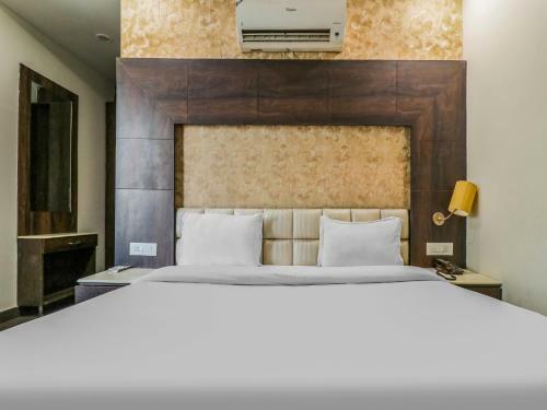 Oyo 1977 Hotel Grand Galaxy