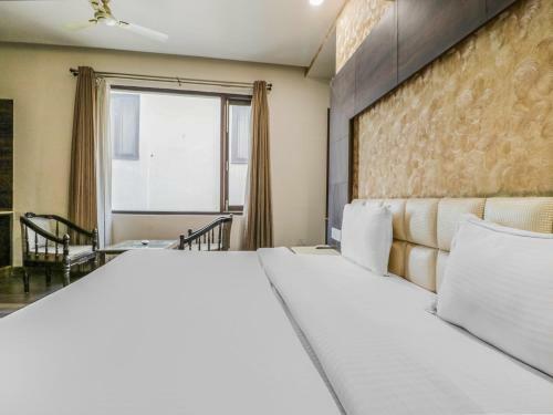 Oyo 1977 Hotel Grand Galaxy