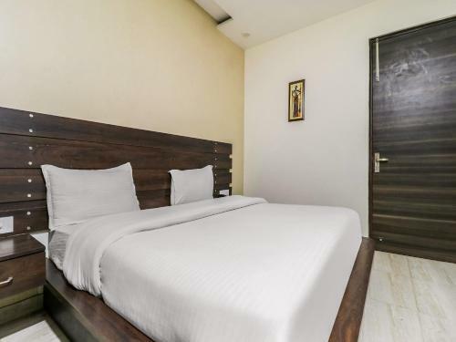 Oyo 1977 Hotel Grand Galaxy
